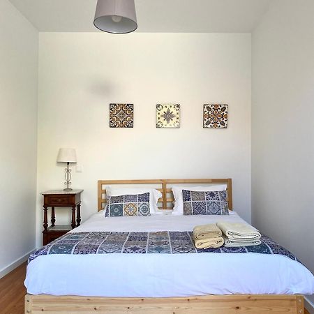Casa Devesas Apartment บีลาโนวาเดกายา ภายนอก รูปภาพ