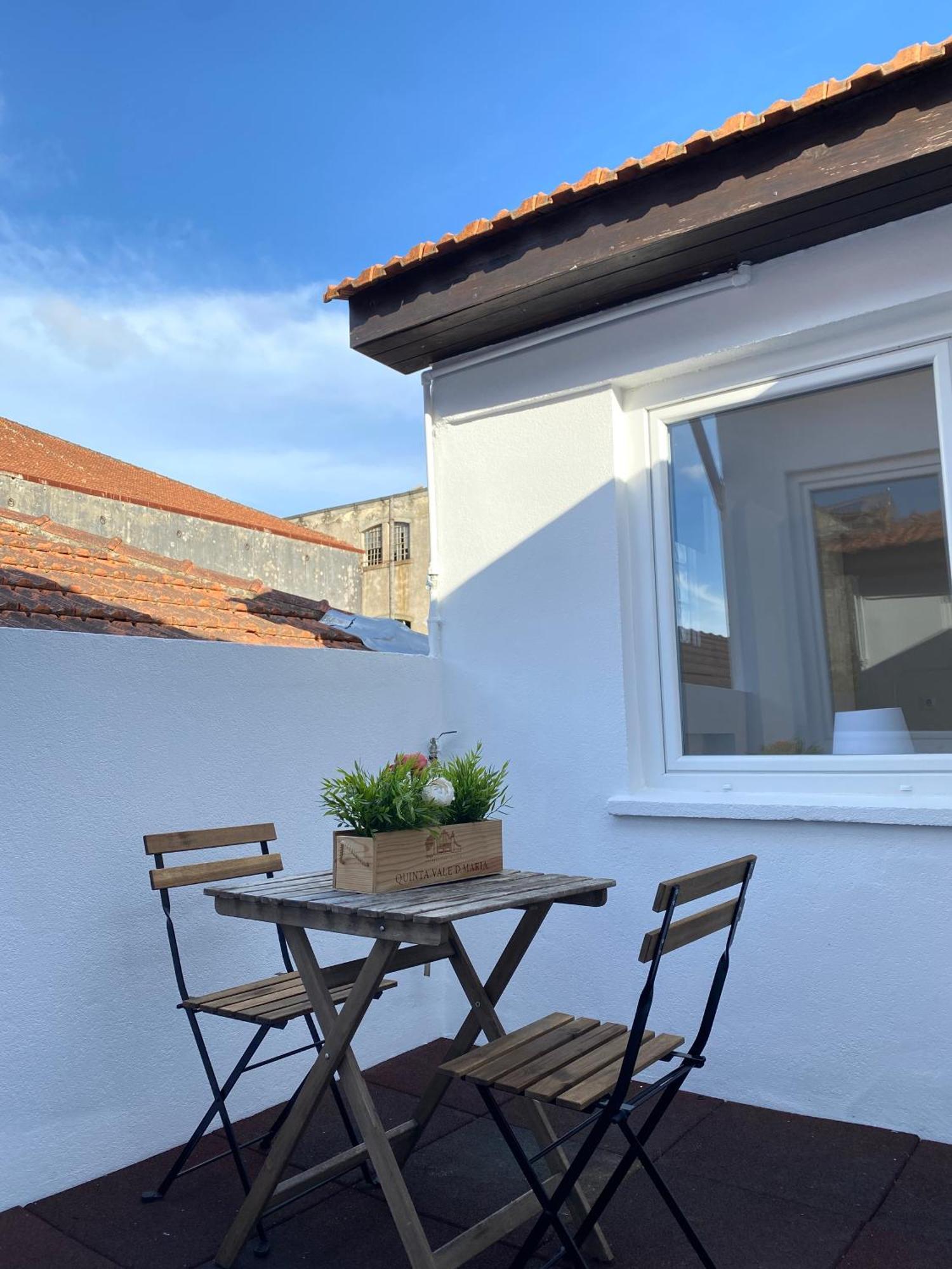 Casa Devesas Apartment บีลาโนวาเดกายา ภายนอก รูปภาพ